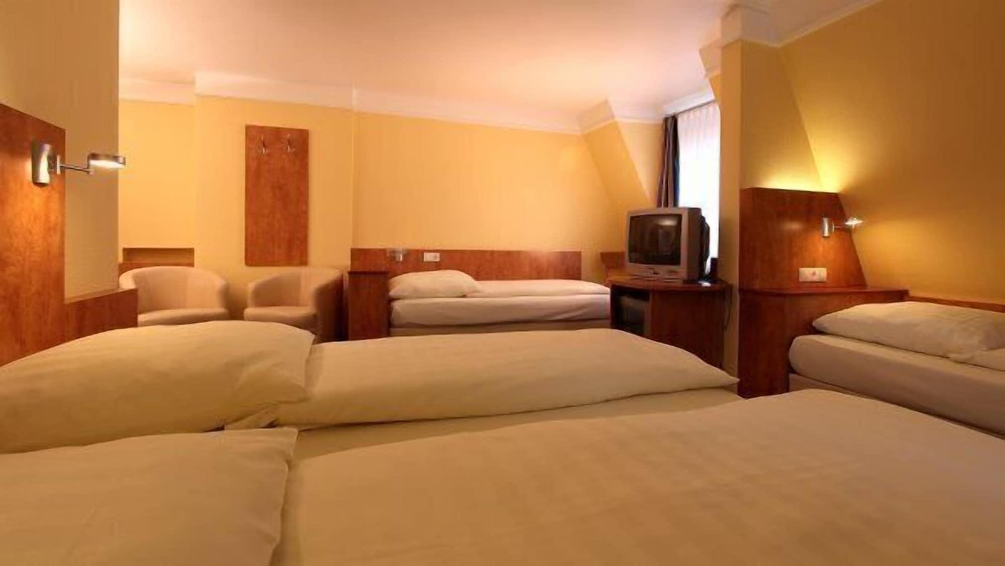 Aparthotel Astro - Nichtraucherhotel Stuttgart Eksteriør bilde