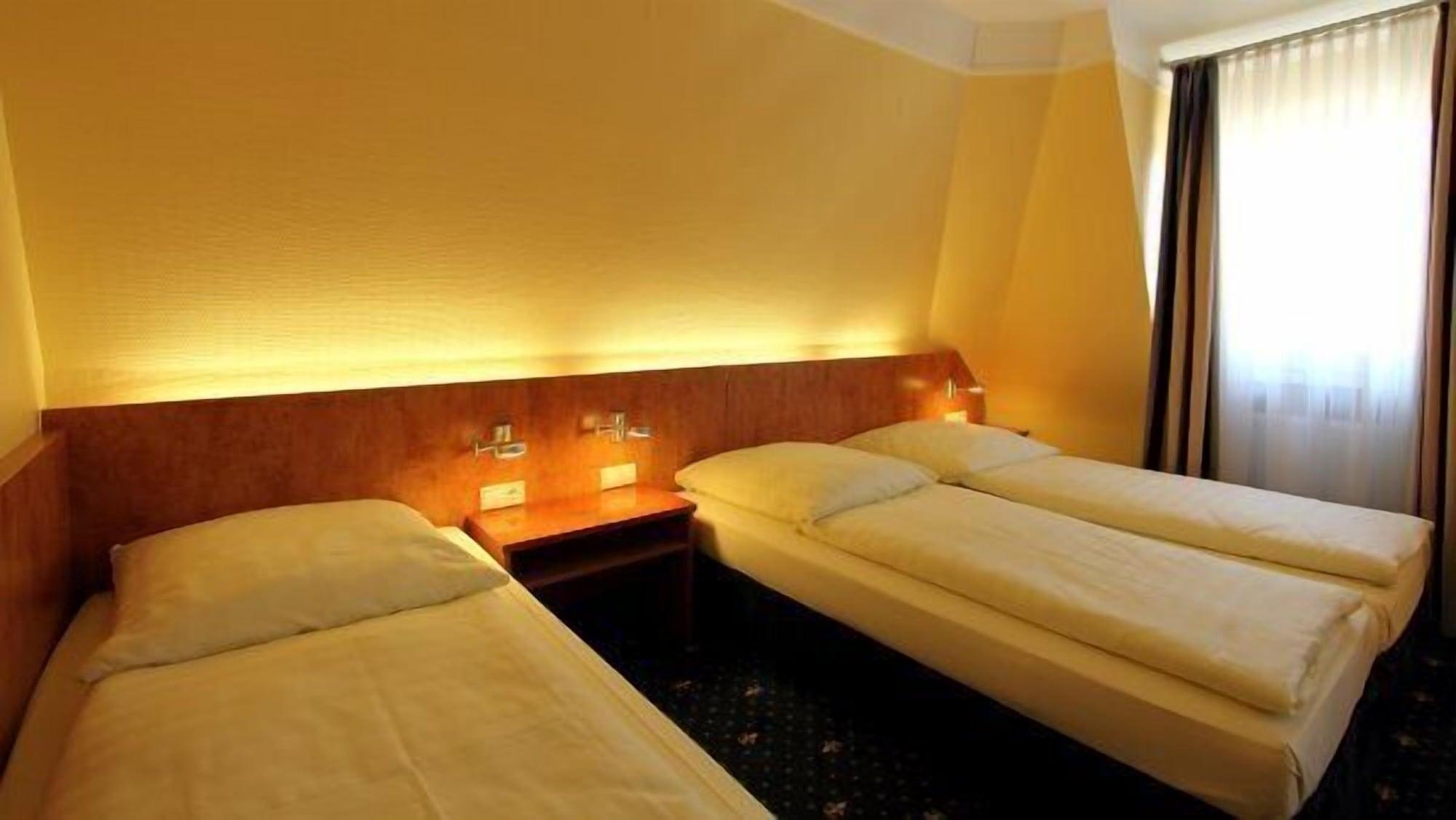 Aparthotel Astro - Nichtraucherhotel Stuttgart Eksteriør bilde