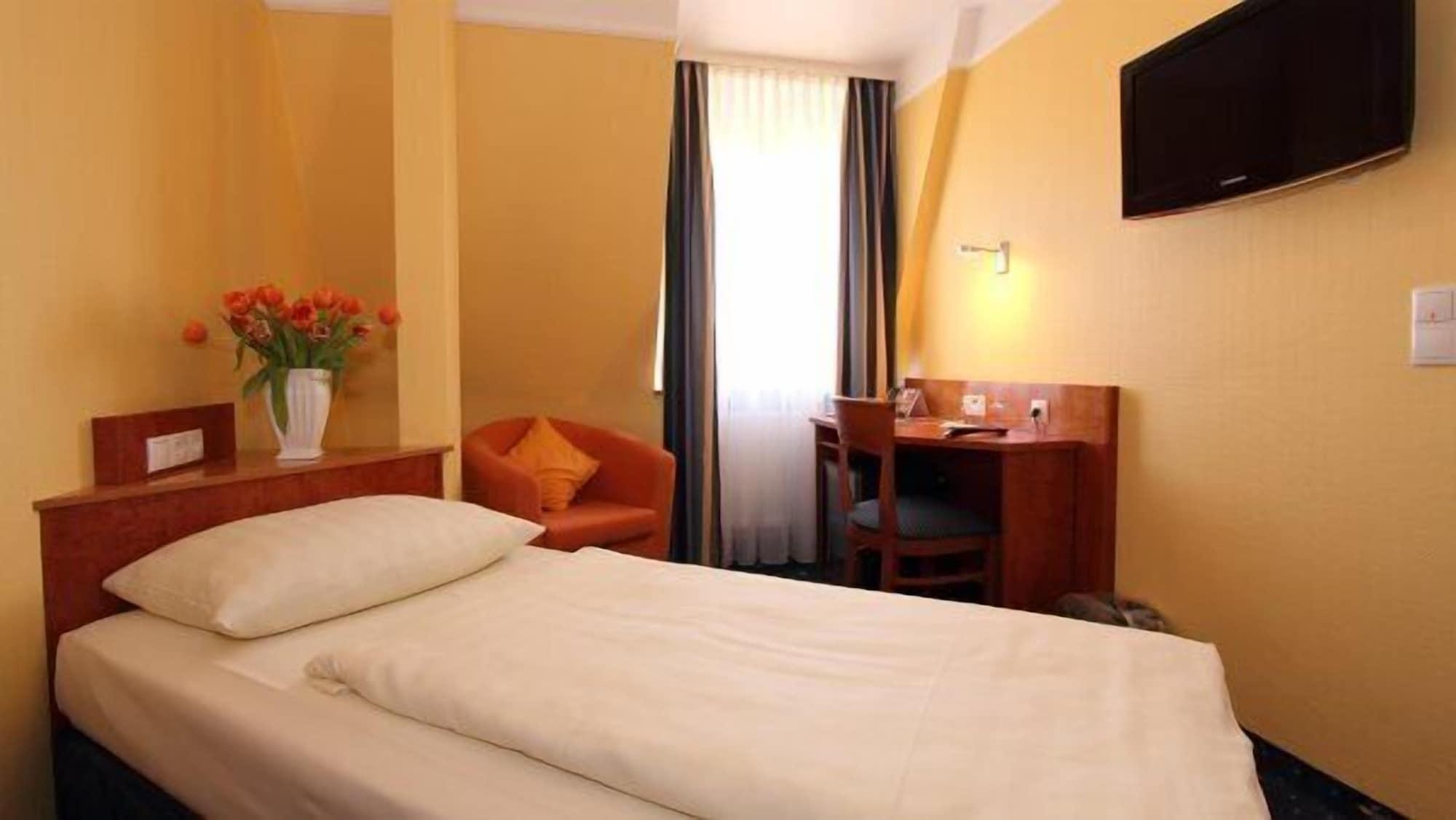 Aparthotel Astro - Nichtraucherhotel Stuttgart Eksteriør bilde