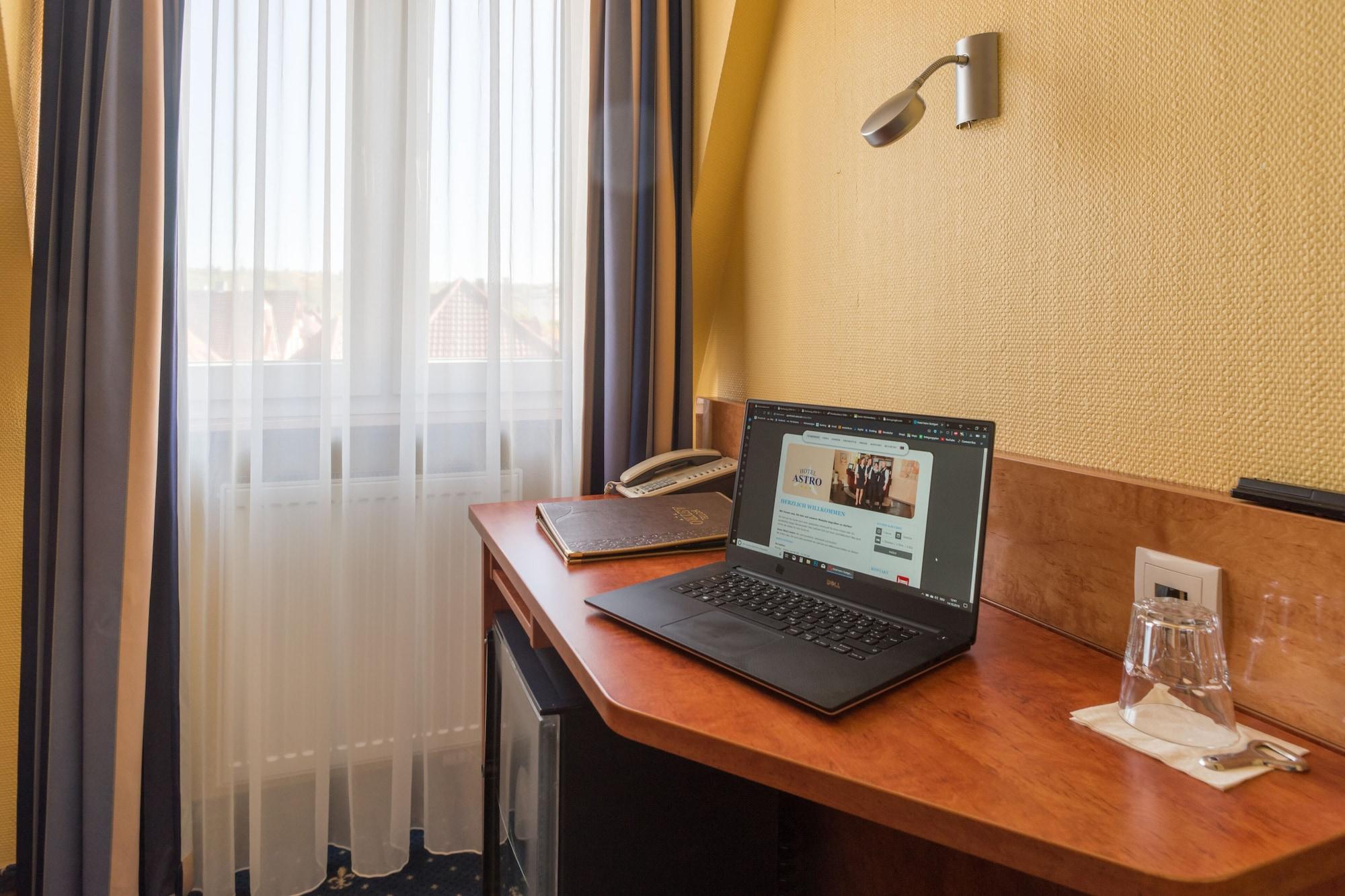 Aparthotel Astro - Nichtraucherhotel Stuttgart Eksteriør bilde